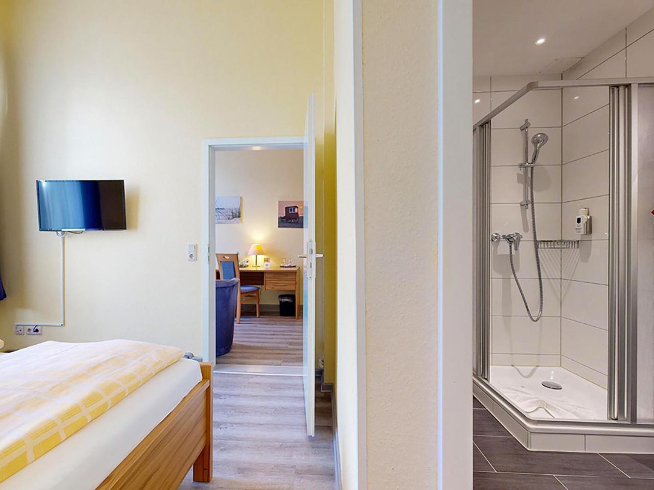 Hotel Graf Waldersee Borkum Exteriör bild