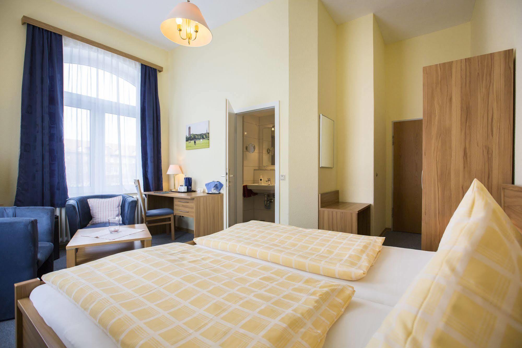Hotel Graf Waldersee Borkum Exteriör bild